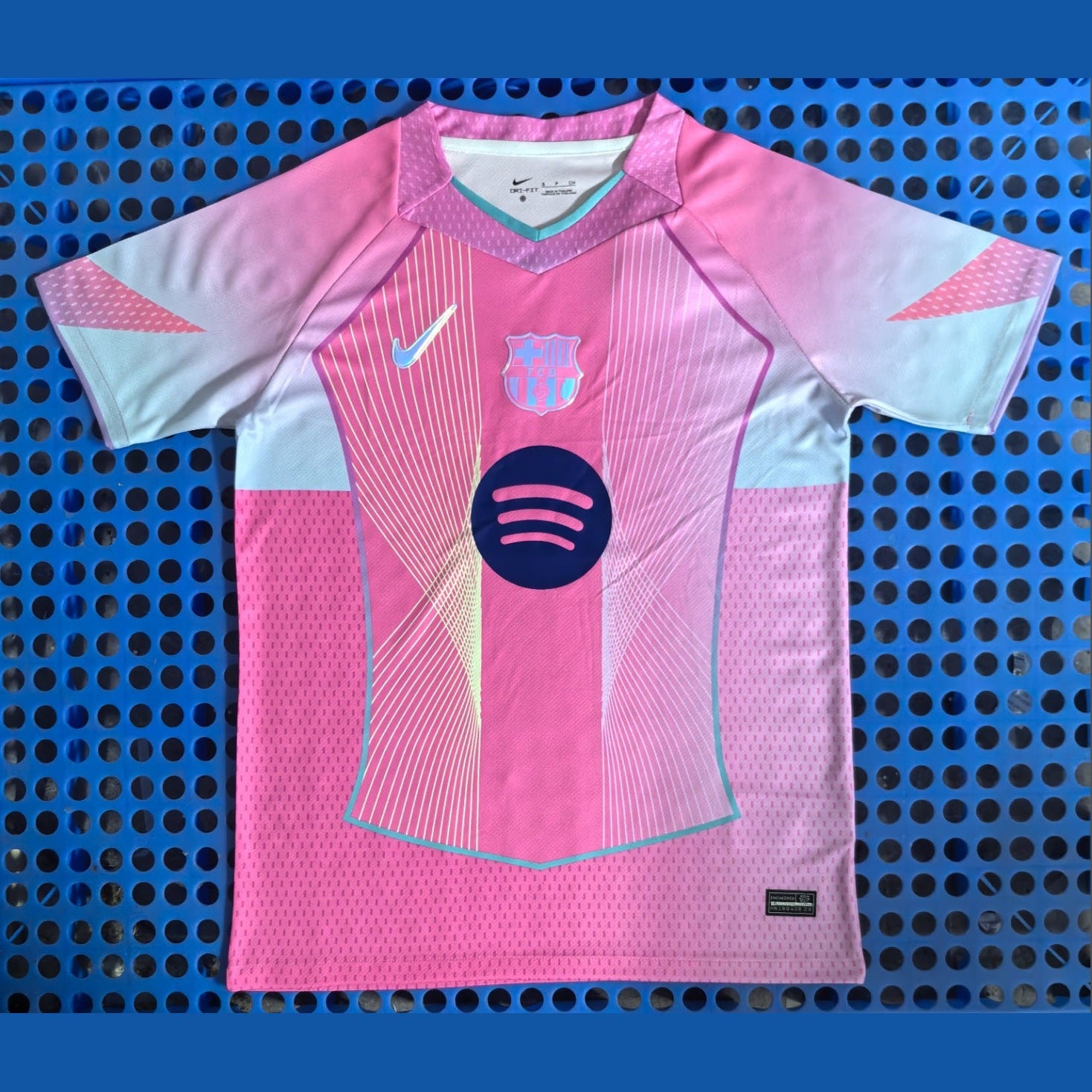 25-26 Barcelona Concept Edition